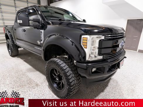 Used 2018 Ford F250 Lariat w/ Lariat Ultimate Package AWD/4WD image 6