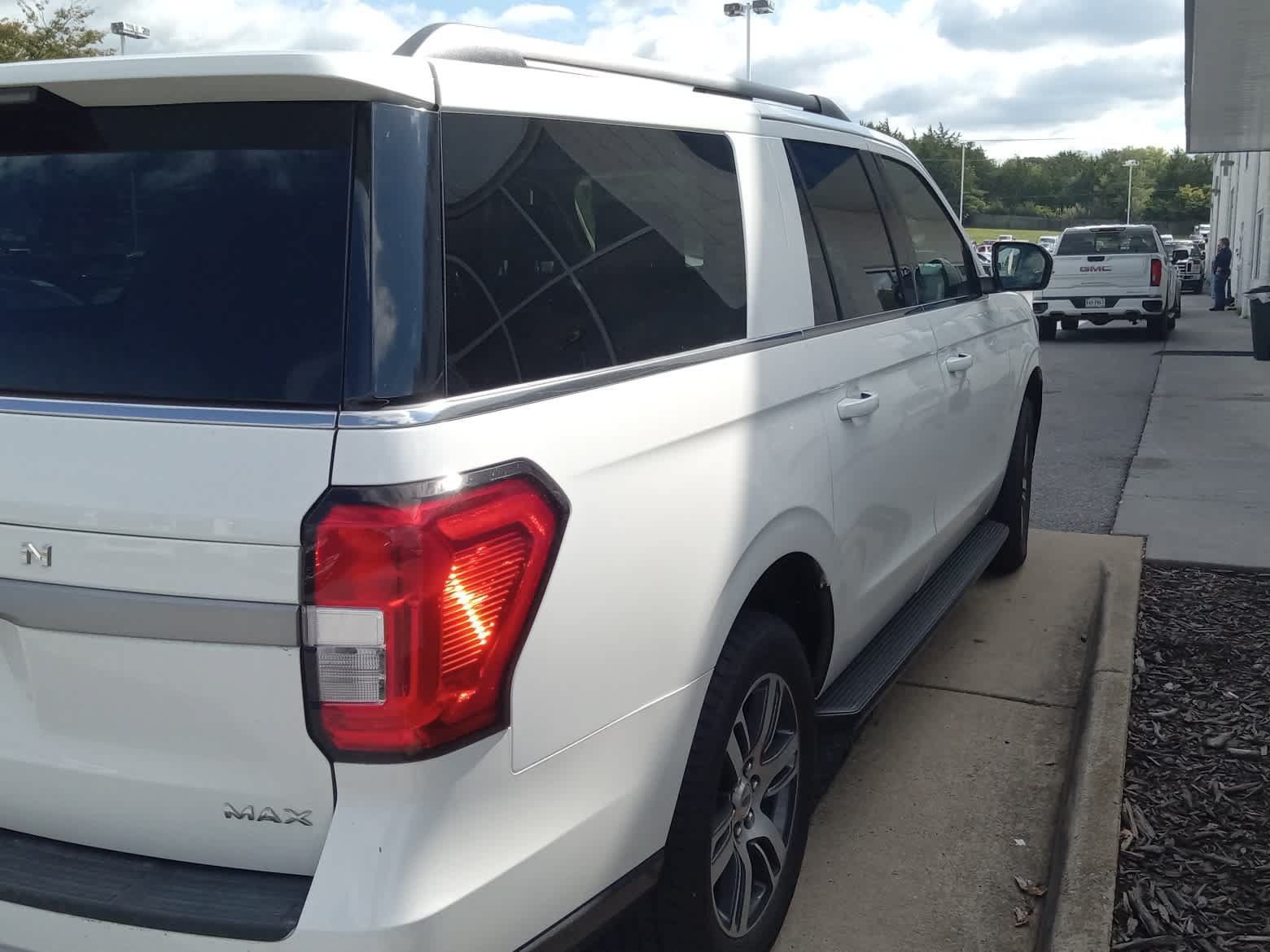Used 2024 Ford Expedition Max XLT AWD/4WD image 6