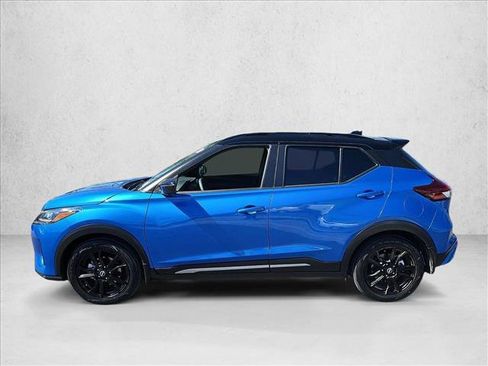 Used 2024 Nissan Kicks SR image 9