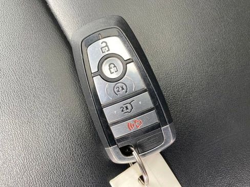 Used 2023 Ford Explorer XLT image 24