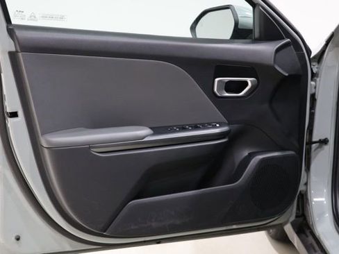 Used 2025 Kia K4 FWD image 19