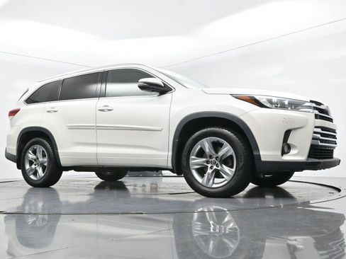 Used 2017 Toyota Highlander Limited w/ Protection Package #3 AWD/4WD image 53