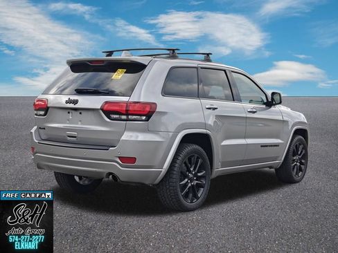 Used 2019 Jeep Grand Cherokee Altitude AWD/4WD image 17