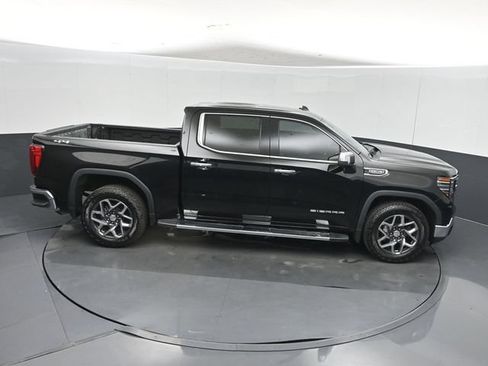 Used 2022 GMC Sierra 1500 SLT w/ SLT Convenience Package AWD/4WD image 40