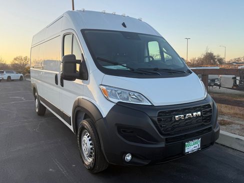 New 2026 RAM ProMaster 2500 w/ Convenience Group image 1