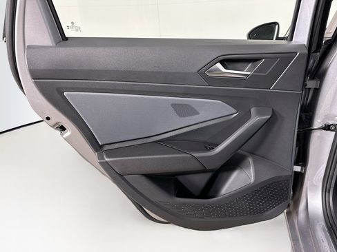 Used 2025 Volkswagen Jetta SE image 26