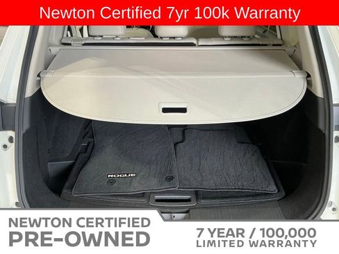 Used 2023 Nissan Rogue SL w/ SL Premium Package FWD image 14