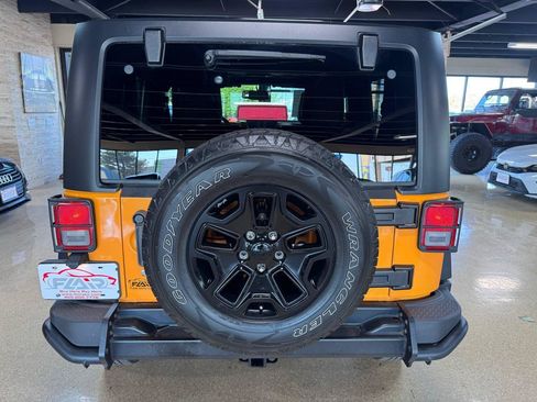 Used 2013 Jeep Wrangler Sahara AWD/4WD image 6