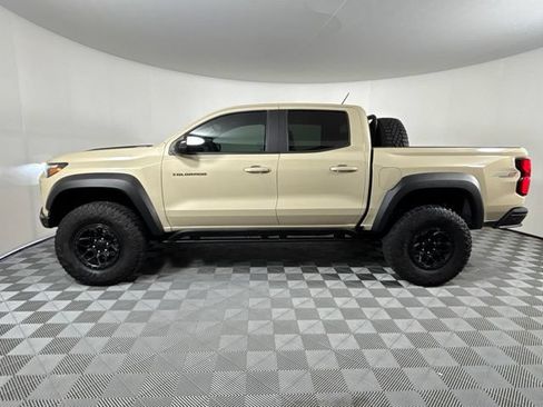 Used 2024 Chevrolet Colorado ZR2 w/ ZR2 Bison Edition AWD/4WD image 9