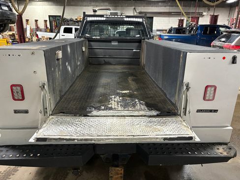 Used 2018 Ford F350 XL w/ Power Equipment Group image 5