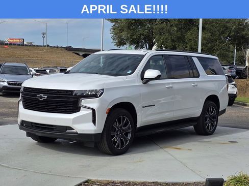 Used 2024 Chevrolet Suburban RST image 7