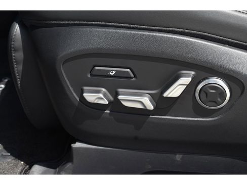 New 2026 Hyundai Ioniq 9 Limited image 18