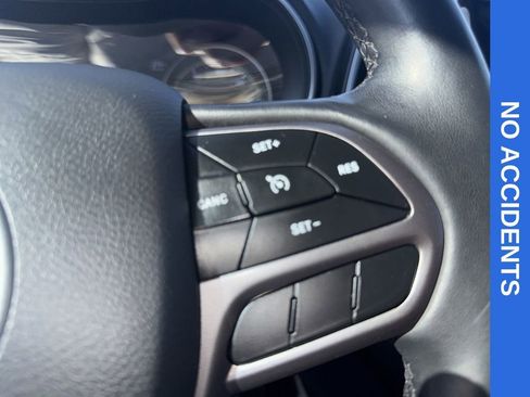 Used 2019 Jeep Cherokee Limited w/ Trailer Tow Group image 21