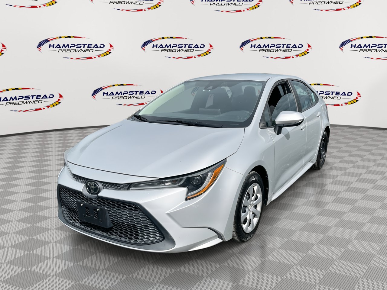 Used 2020 Toyota Corolla LE w/ Carpet Mat Package (TMS) FWD image 1