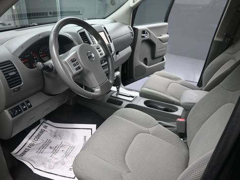 Used 2019 Nissan Frontier SV w/ Value Truck Package AWD/4WD image 18