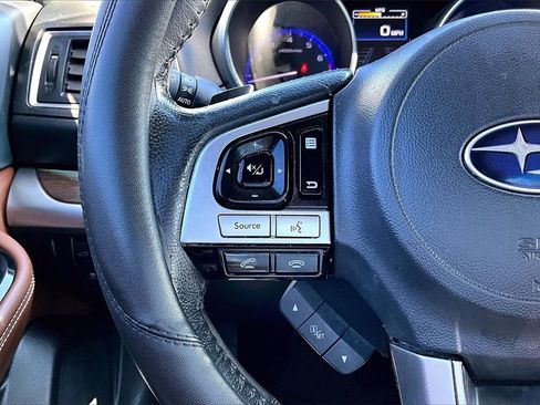 Used 2017 Subaru Outback 3.6R Touring image 18