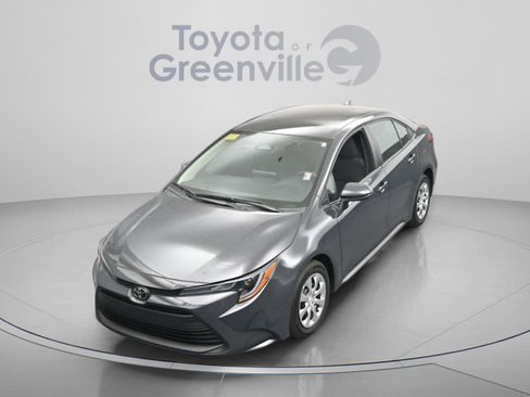 Used 2025 Toyota Corolla LE image 24