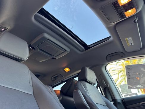 Used 2019 Honda Odyssey Elite image 19