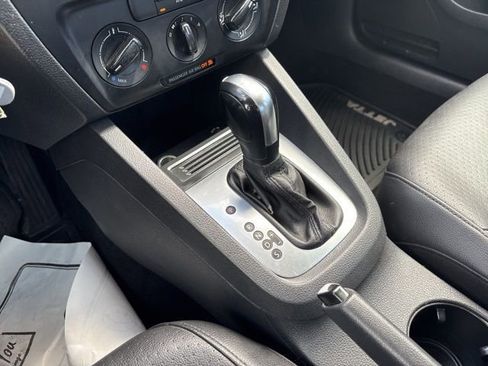 Used 2014 Volkswagen Jetta SE FWD image 22