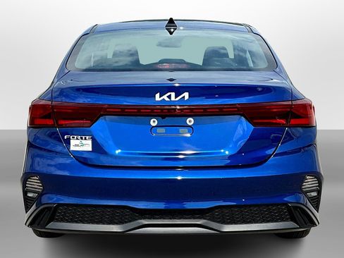 Used 2023 Kia Forte LXS image 4
