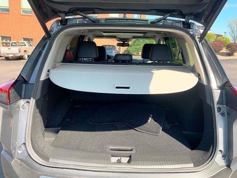 Used 2023 Nissan Rogue Platinum image 16