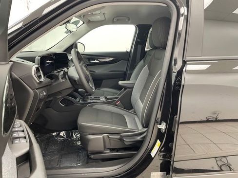 Used 2024 Chevrolet TrailBlazer LT AWD/4WD image 8