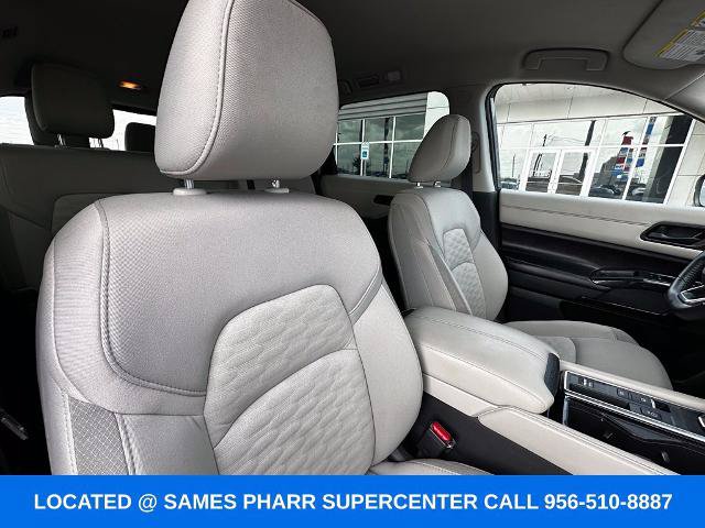 Used 2024 Nissan Pathfinder SV FWD image 28