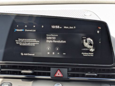 New 2025 Hyundai Elantra SEL image 16