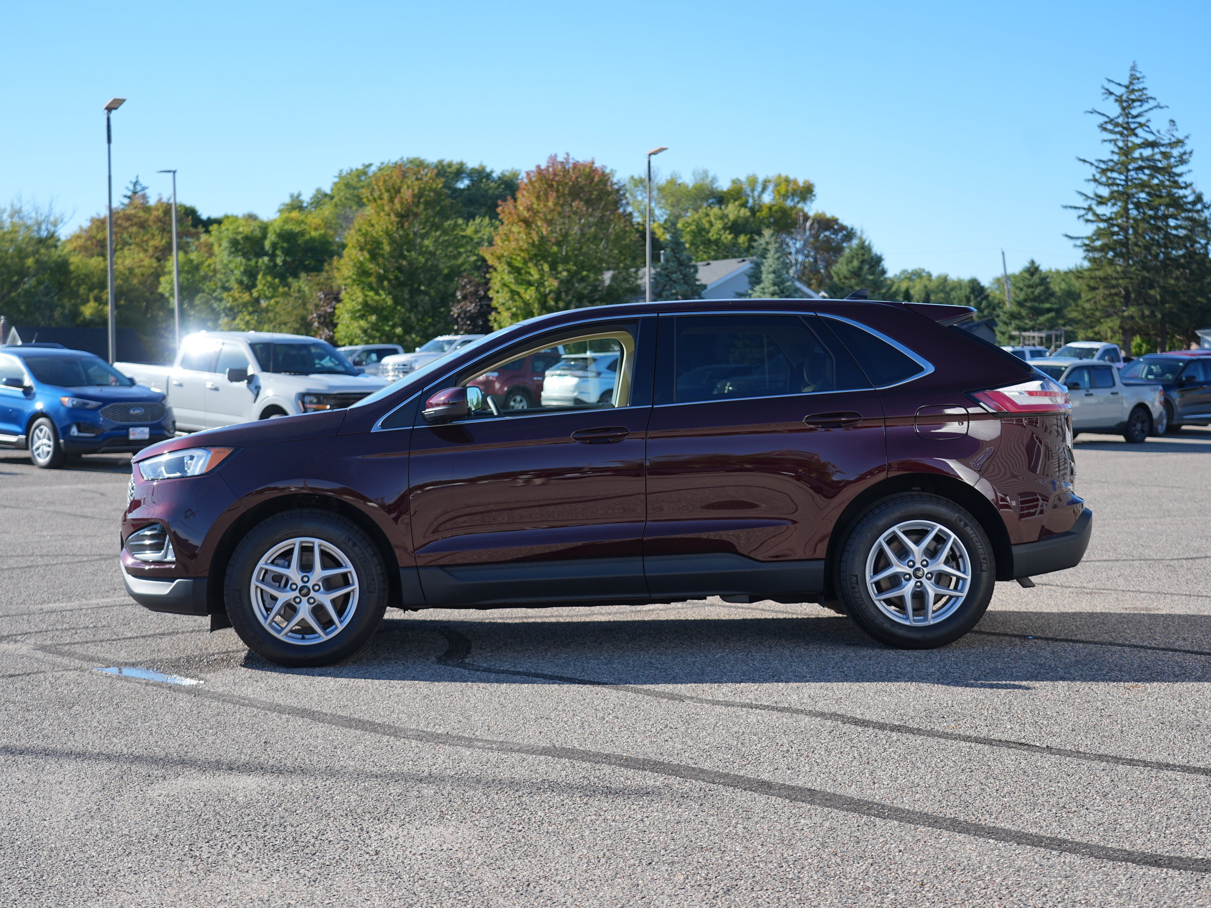 Used 2024 Ford Edge SEL w/ Convenience Package AWD/4WD image 7