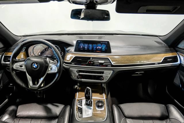 Used 2016 BMW 750i xDrive AWD/4WD image 19