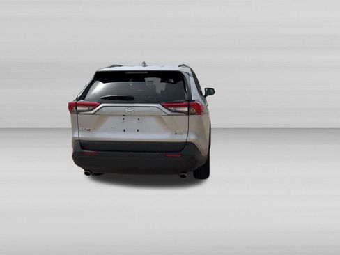 Used 2025 Toyota RAV4 XLE AWD/4WD image 6