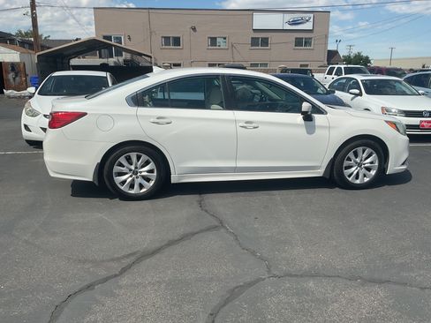 Used 2016 Subaru Legacy 2.5i Premium w/ Popular Package #2 AWD/4WD image 4