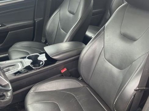 Used 2014 Ford Fusion Titanium image 10