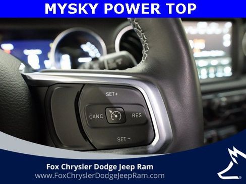 Used 2023 Jeep Wrangler Unlimited Sahara w/ Cold Weather Group image 18