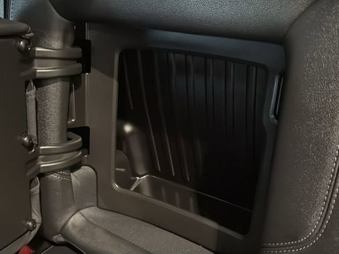 Used 2021 Chevrolet Silverado 1500 RST image 19