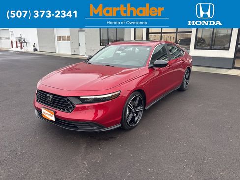 Used 2025 Honda Accord Sport image 1