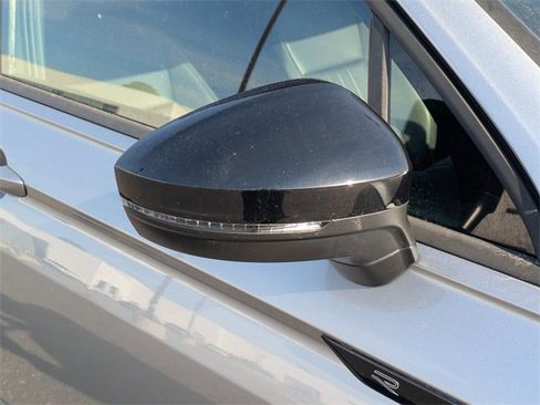 Certified 2023 Volkswagen Tiguan SE R-Line image 12