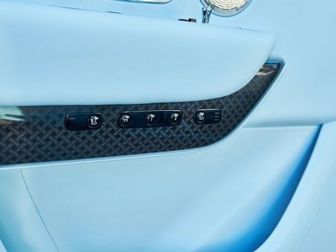 Used 2022 Rolls-Royce Cullinan Black Badge w/ Dark Exterior Package image 31