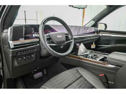 New 2026 Cadillac Escalade ESV Platinum Sport w/ LPO, ONYX Package image 24