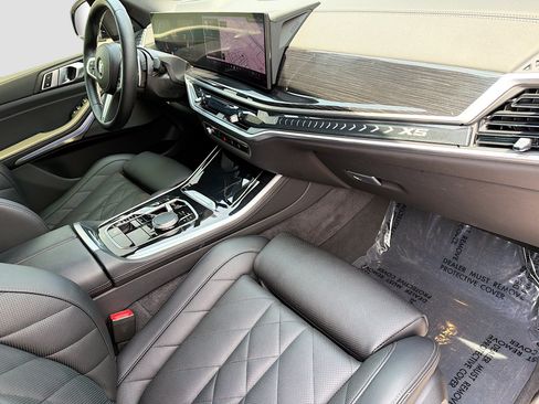 Used 2024 BMW X5 sDrive40i w/ M Sport Package RWD image 13
