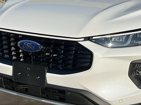 New 2025 Ford Escape SE w/ PHEV Premium Package image 5