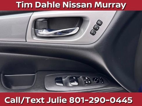 Used 2020 Nissan Pathfinder SL AWD/4WD image 14