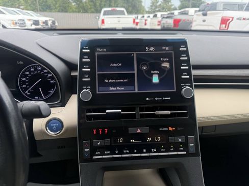 Used 2021 Toyota Avalon XLE FWD image 24