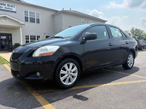 Used 2009 Toyota Yaris Sedan w/ PWR Pkg w/Alloy Wheels FWD image 2