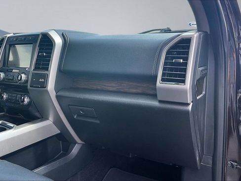 Used 2018 Ford F150 Lariat w/ Equipment Group 502A Luxury AWD/4WD image 17