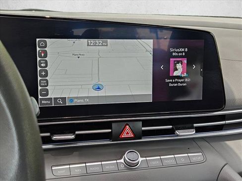 Used 2024 Hyundai Elantra SEL FWD image 15