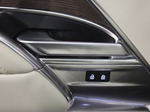 Used 2025 Land Rover Range Rover Autobiography AWD/4WD image 22