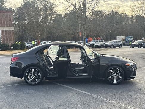 Used 2022 Mercedes-Benz A 220 image 10