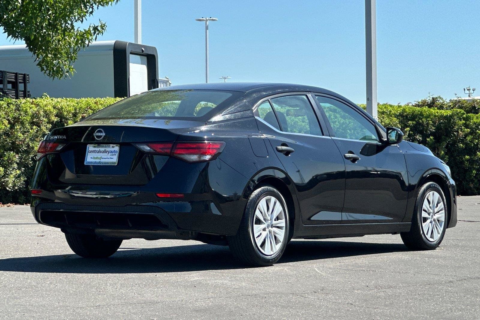 Certified 2024 Nissan Sentra S FWD image 4