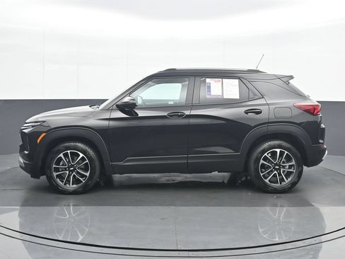 Used 2025 Chevrolet TrailBlazer LT FWD image 3